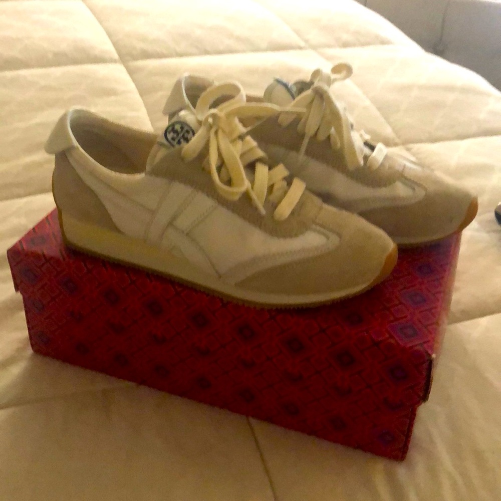 Tory Burch Sneaker